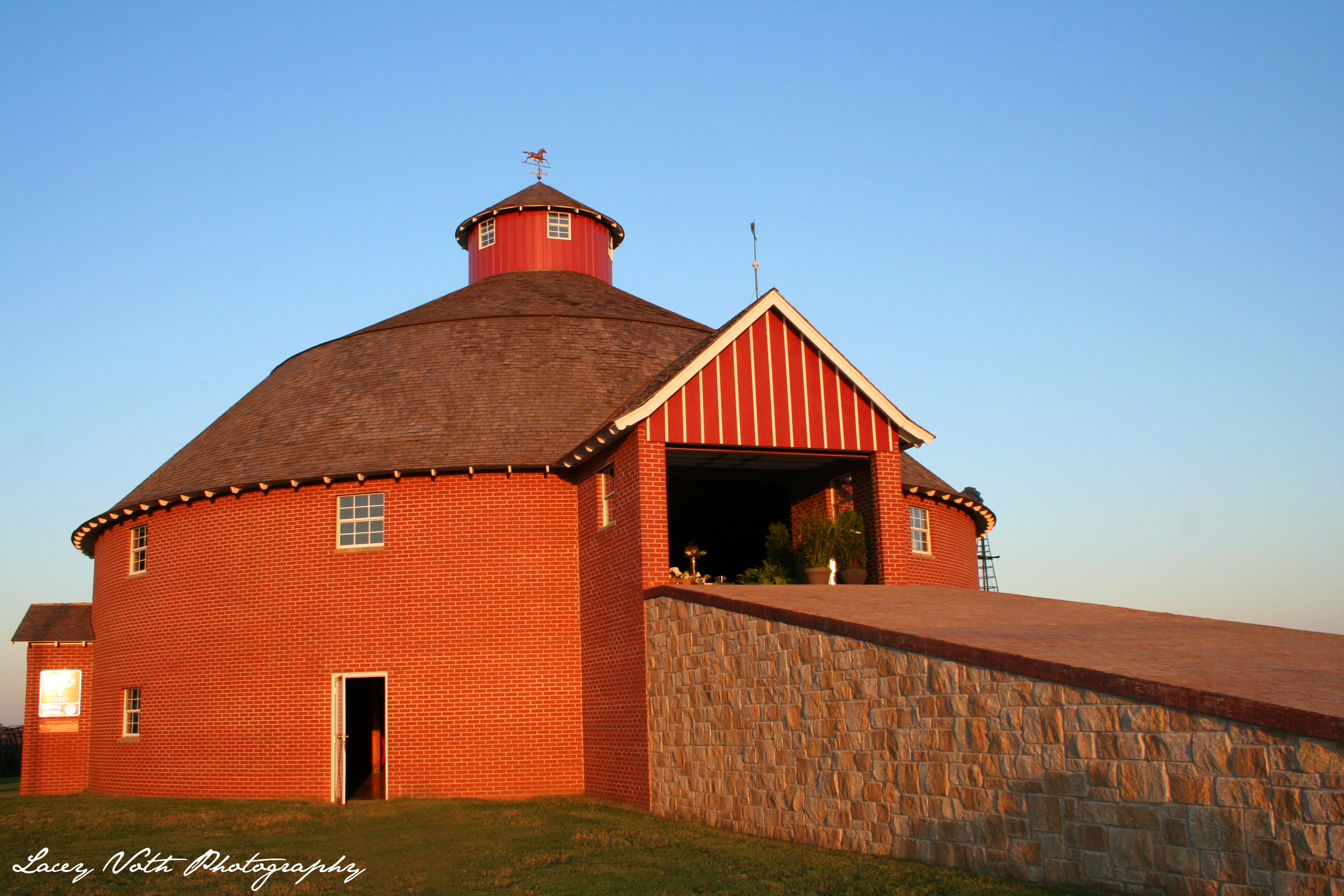 The Round Barn Architecture For Non Majors